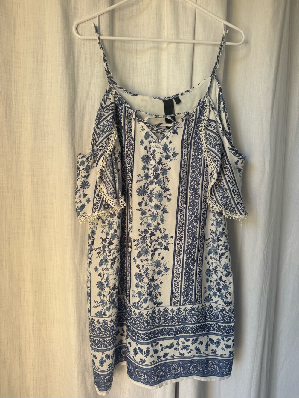 Boho Cold-Shoulder Floral Dress in Blue and White
